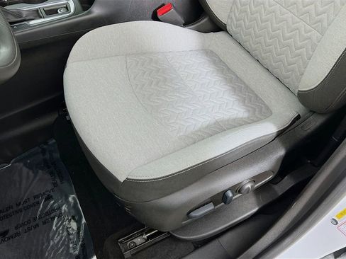 Used 2023 Chevrolet Equinox LS w/ LS Convenience Package image 18