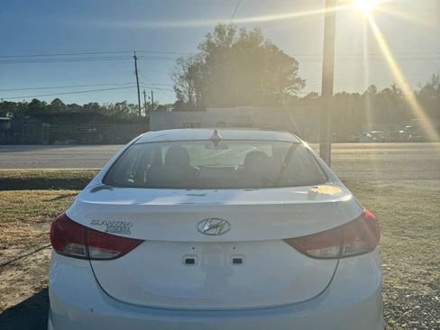 Used 2013 Hyundai Elantra GLS image 8