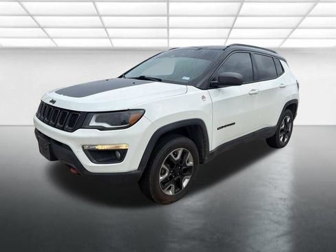 Used 2018 Jeep Compass Trailhawk w/ Leather Interior Group AWD/4WD image 6