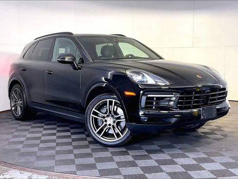 Certified 2023 Porsche Cayenne AWD/4WD image 9