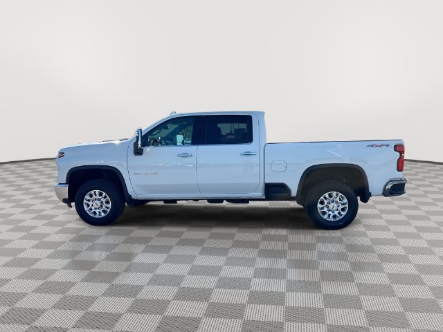 Used 2026 Chevrolet Silverado 2500 LTZ w/ LTZ Convenience Package AWD/4WD image 8