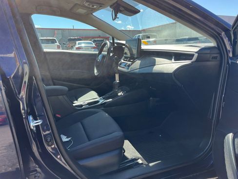 Used 2025 Toyota Corolla LE image 30