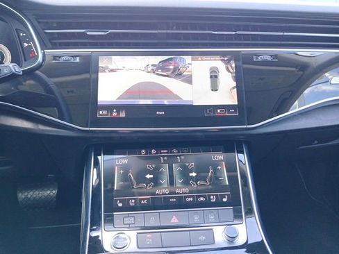 Used 2022 Audi Q8 Premium Plus AWD/4WD image 23