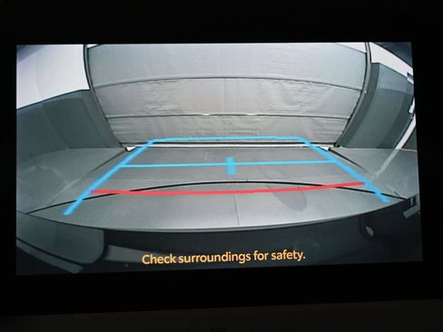 Used 2023 Toyota Prius LE FWD image 12