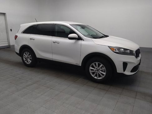Used 2019 Kia Sorento AWD image 11