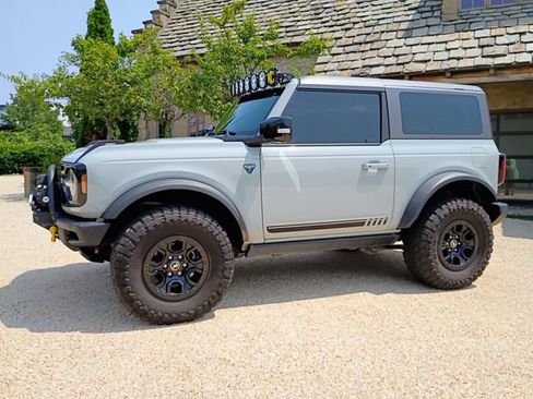 Used 2021 Ford Bronco First Edition AWD/4WD image 8