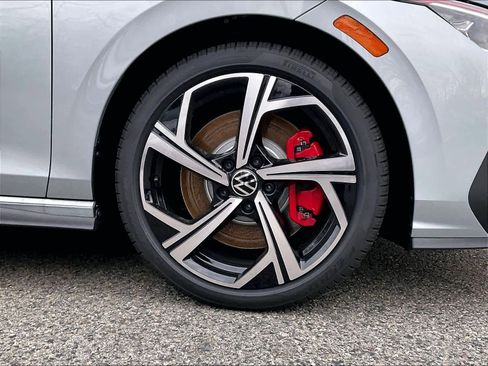 New 2026 Volkswagen GTI SE image 8