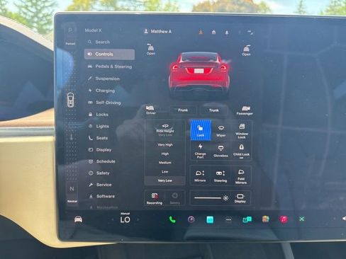 Used 2024 Tesla Model X AWD/4WD image 32