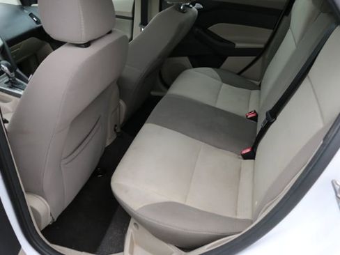 Used 2014 Ford Focus SE image 18