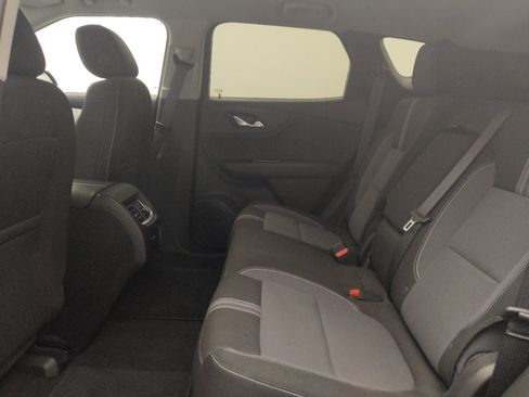 Used 2025 Chevrolet Blazer LT FWD image 18