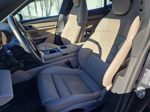 Certified 2025 Porsche Taycan 4S image 5