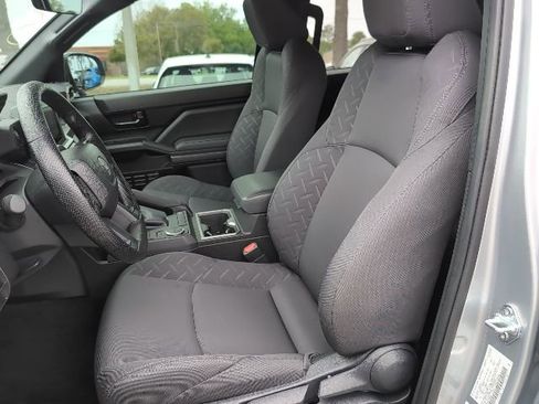 Used 2025 Toyota Tacoma SR5 image 9