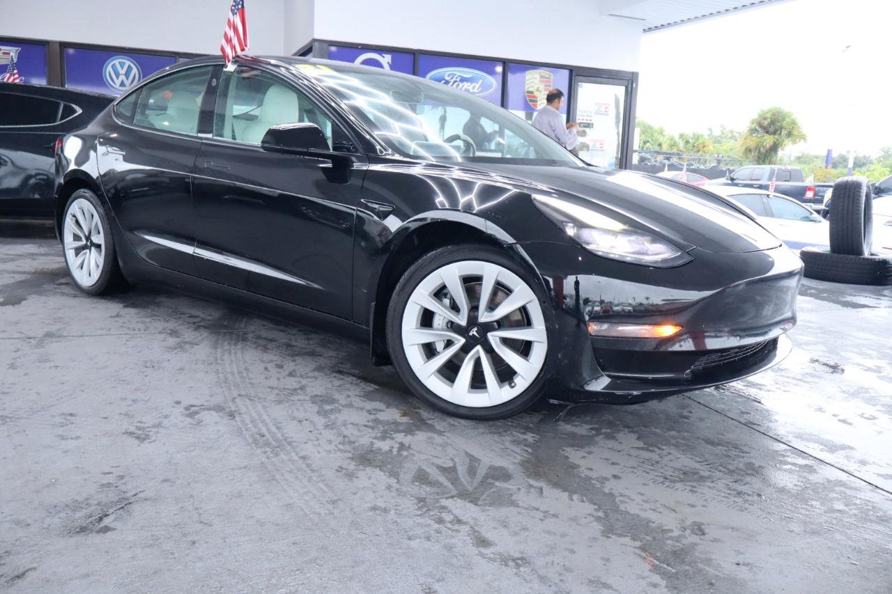 Used 2021 Tesla Model 3 Long Range AWD/4WD image 3