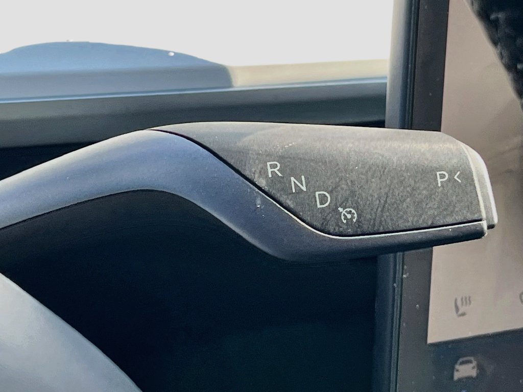 Used 2024 Tesla Model Y Performance AWD/4WD image 15