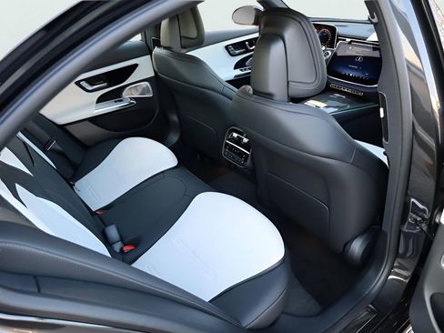 New 2026 Mercedes-Benz E 53 AMG e 4MATIC Sedan image 19