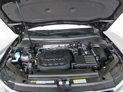 Used 2022 Volkswagen Tiguan SE R-Line AWD/4WD image 29