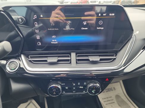 New 2026 Chevrolet Trax RS w/ Sunroof Package image 13