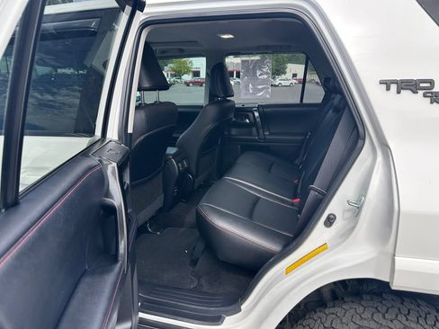 Used 2019 Toyota 4Runner TRD Off-Road Premium AWD/4WD image 14