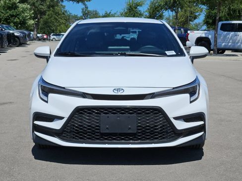 Certified 2025 Toyota Corolla SE FWD image 8