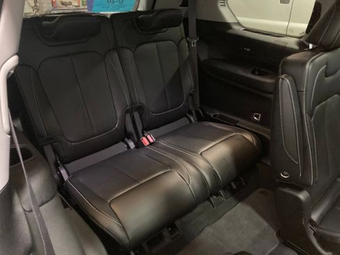 Used 2022 Jeep Grand Cherokee L Limited image 12