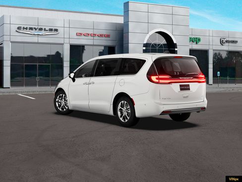 New 2027 Chrysler Pacifica Select w/ Family Tech Group AWD/4WD image 4