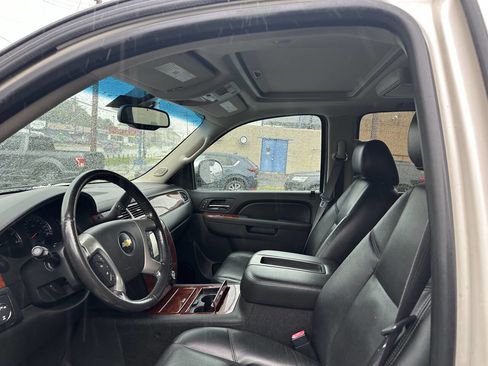 Used 2012 Chevrolet Suburban LTZ AWD/4WD image 20
