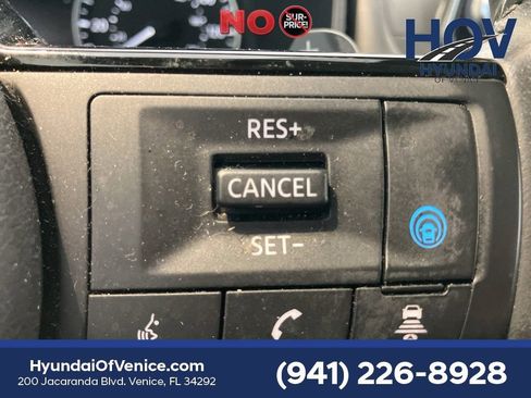 Used 2021 Nissan Rogue SV w/ Premium Package AWD/4WD image 20