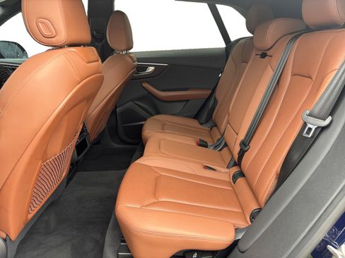 Used 2021 Audi Q8 Premium Plus image 13