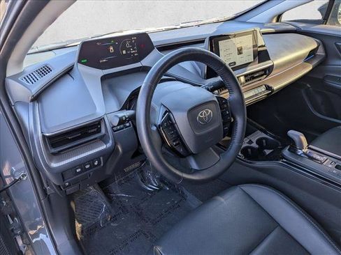 Used 2024 Toyota Prius XLE FWD image 10