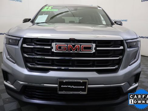 Used 2025 GMC Acadia Elevation image 12