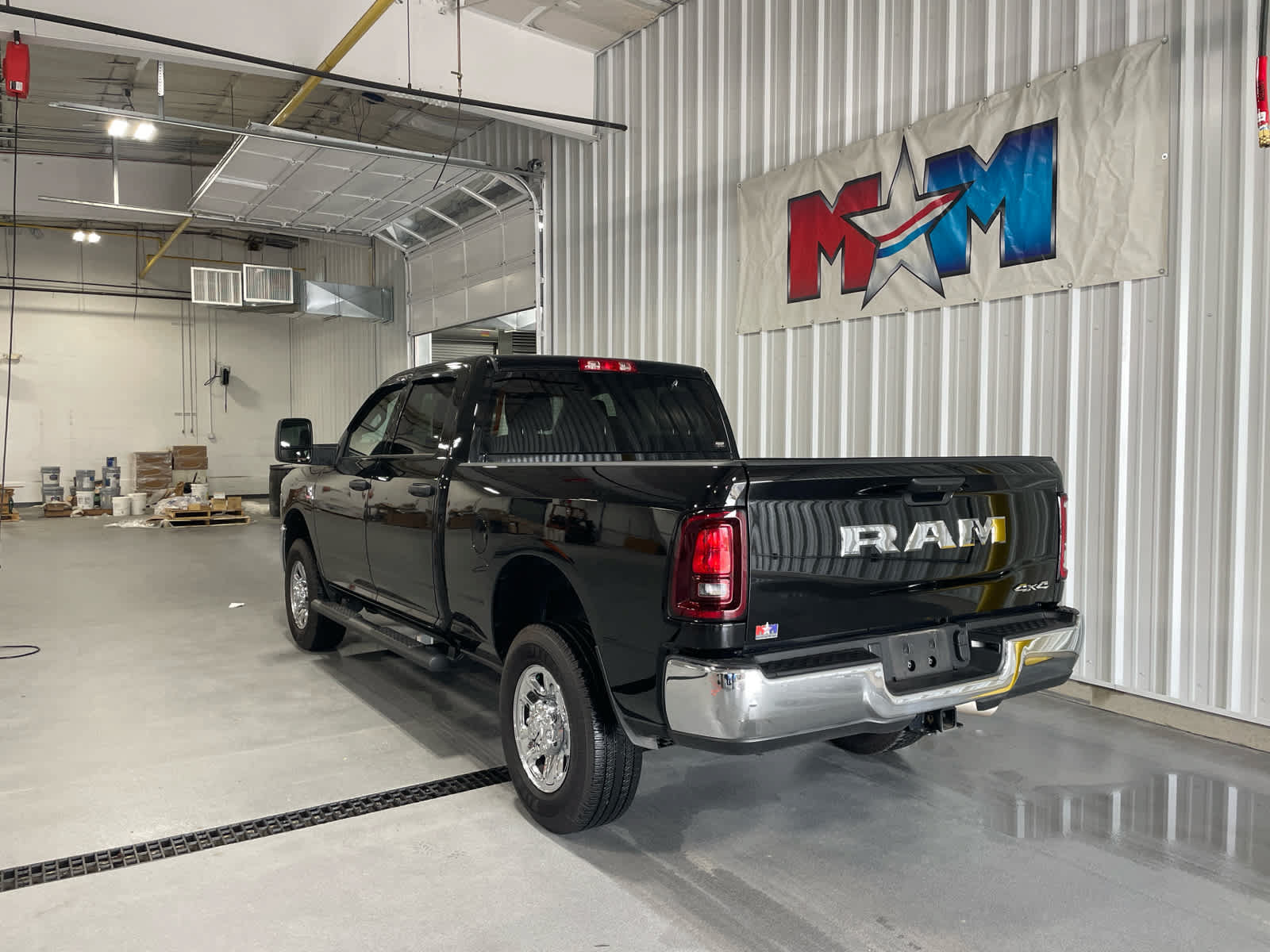 Used 2025 RAM 2500 Tradesman w/ Chrome Appearance Group AWD/4WD image 4