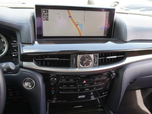 Certified 2021 Lexus LX 570 4WD w/ Luxury Package image 16