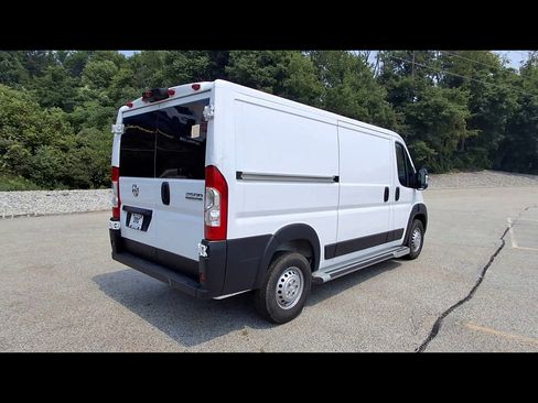 Used 2025 RAM ProMaster 2500 w/ U-Haul Equipment Group FWD image 8