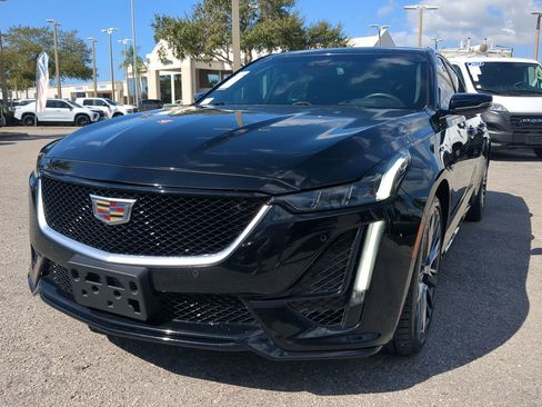 Used 2022 Cadillac CT5 Sport w/ Technology Package image 9