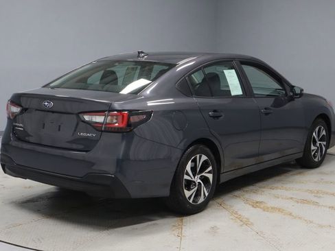 Used 2025 Subaru Legacy Premium AWD/4WD image 12