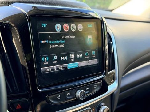 Used 2018 Chevrolet Traverse LT FWD image 13