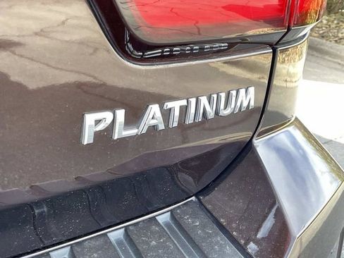 Used 2022 Nissan Armada Platinum image 11