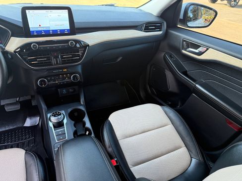 Used 2022 Ford Escape Titanium w/ Titanium Elite Package image 15