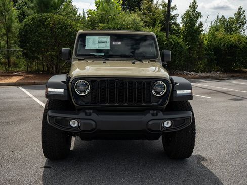 Used 2025 Jeep Wrangler Unlimited Sport AWD/4WD image 2