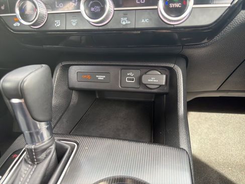 Certified 2024 Honda Civic EX-L image 17