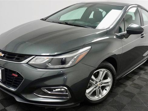 Used 2018 Chevrolet Cruze LT w/ Convenience Package FWD image 47