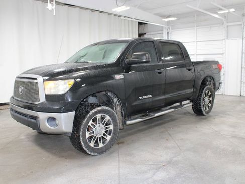 Used 2012 Toyota Tundra 4x4 CrewMax image 4