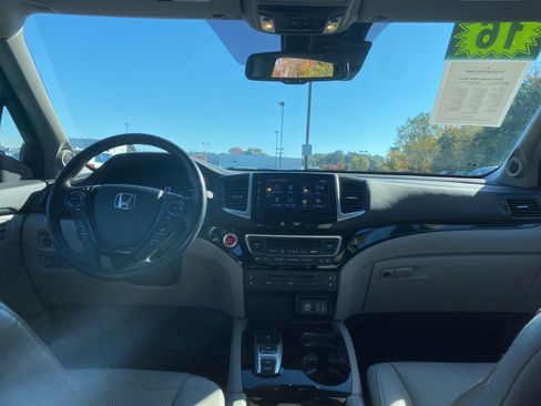 Used 2016 Honda Pilot Elite image 16
