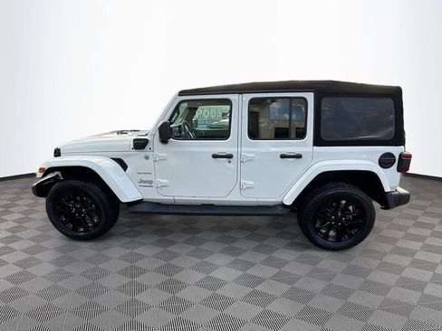 Used 2022 Jeep Wrangler Unlimited Sahara image 9