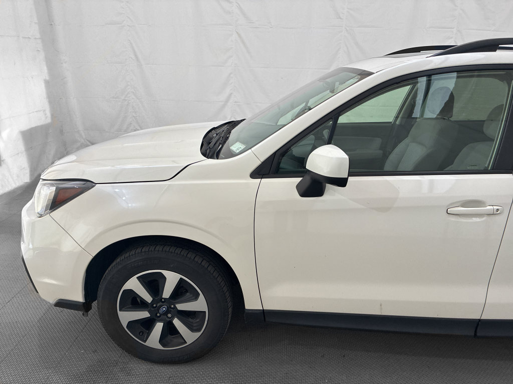 Used 2017 Subaru Forester 2.5i Premium w/ All-Weather Package AWD/4WD image 3