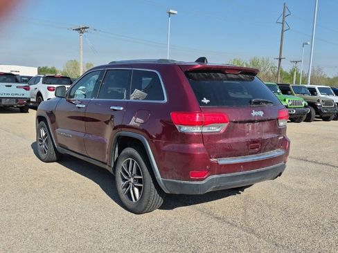 Used 2018 Jeep Grand Cherokee Limited image 3