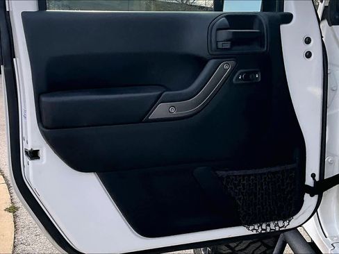 Used 2018 Jeep Wrangler Unlimited Sport S image 20