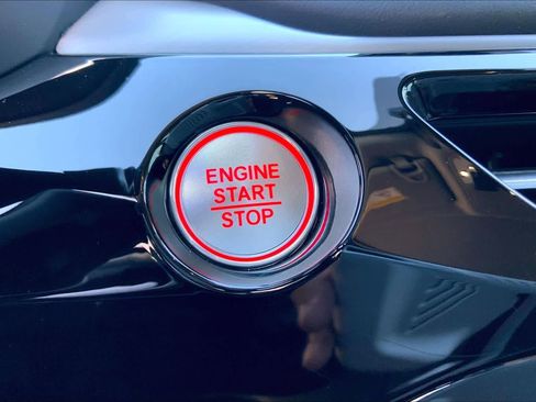 Certified 2026 Acura MDX FWD w/ Technology Package image 30