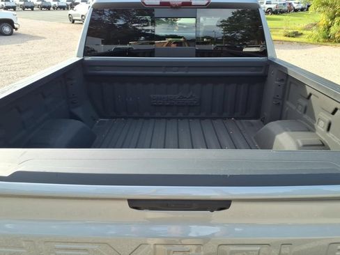 Used 2023 Chevrolet Silverado 1500 High Country w/ High Country Premium Package AWD/4WD image 10