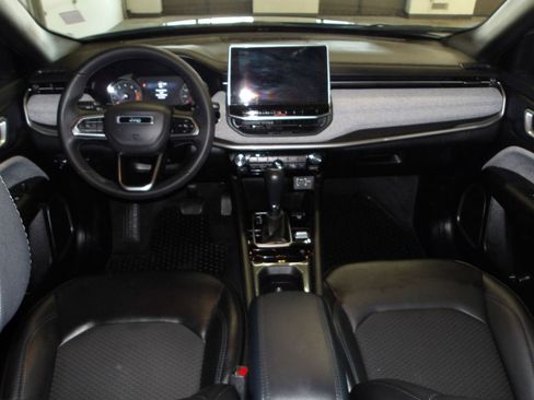 Used 2023 Jeep Compass Latitude w/ Convenience Group AWD/4WD image 12